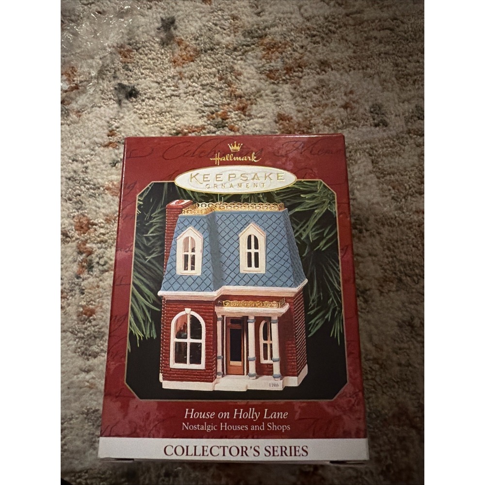 Hallmark Keepsake Ornament House On Holly Lane